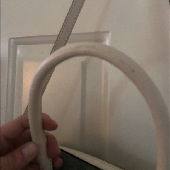 Excellent condition KATE SPADE purse - Picture 5 of 8